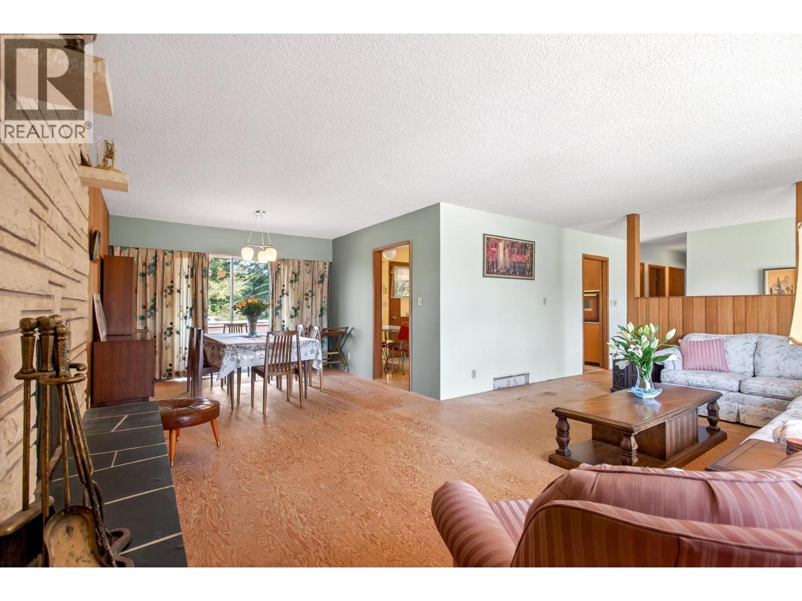 256 Rossmore Court, Coquitlam, British Columbia  V3K 5H3 - Photo 10 - R3127226