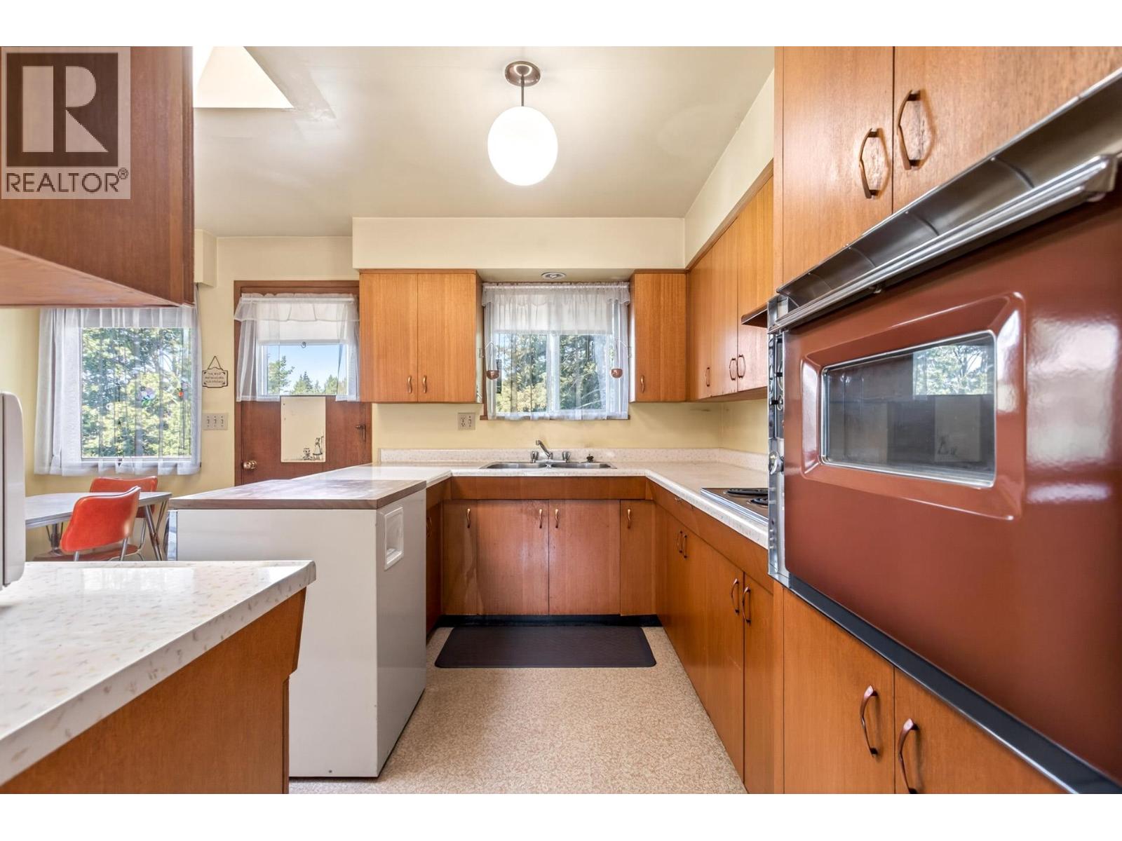 256 Rossmore Court, Coquitlam, British Columbia  V3K 5H3 - Photo 15 - R3127226