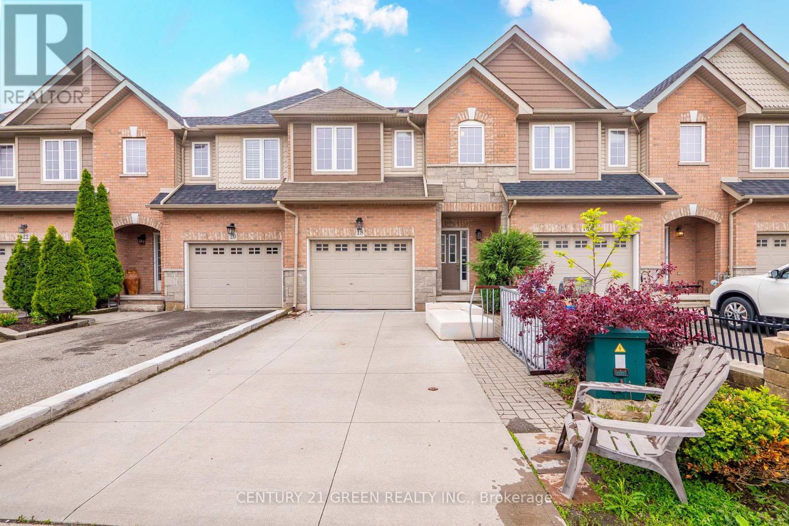 18 Palacebeach Trail, Hamilton, Ontario  L8E 5C3 - Photo 2 - X13164608