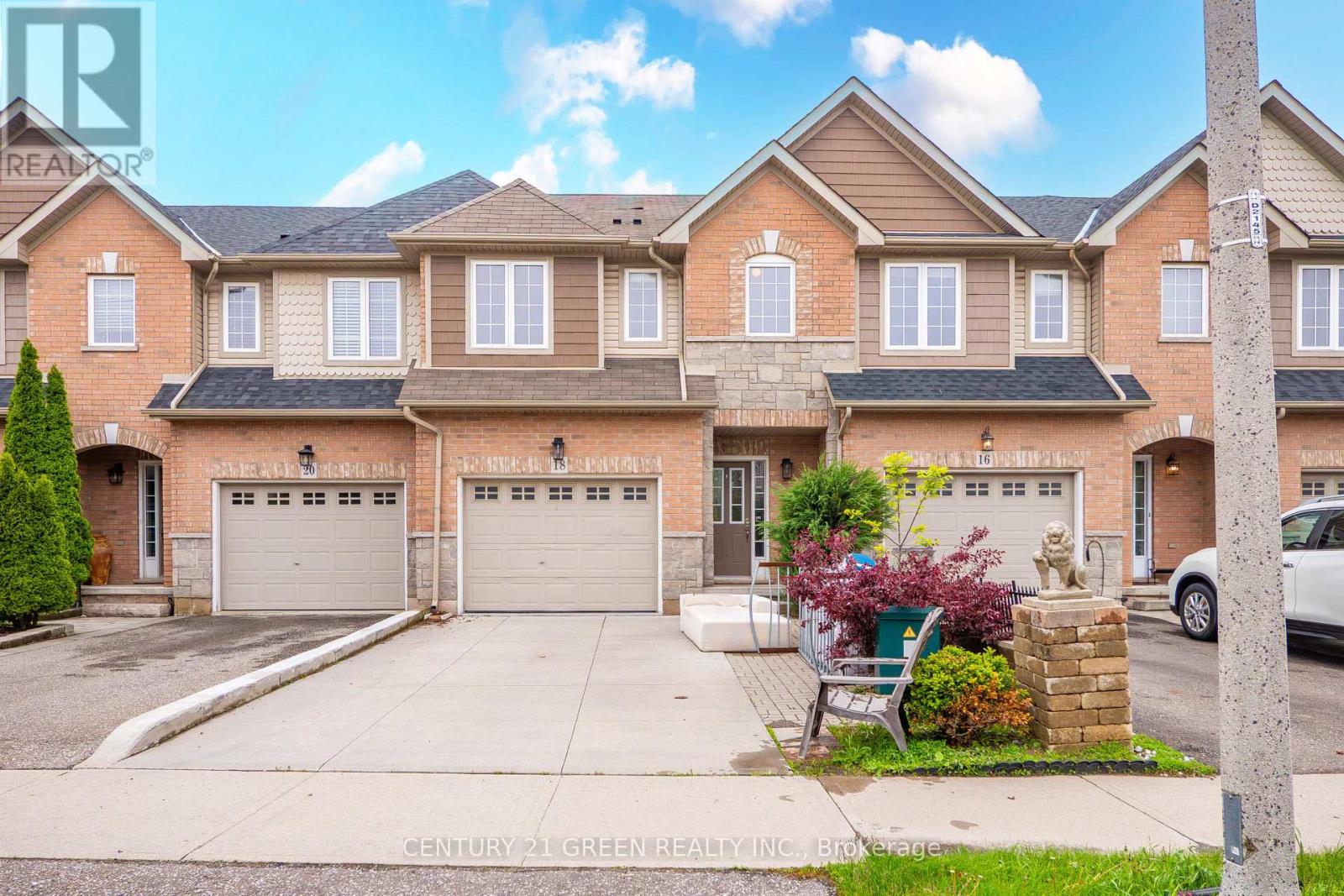 18 PALACEBEACH TRAIL, Hamilton, Ontario
