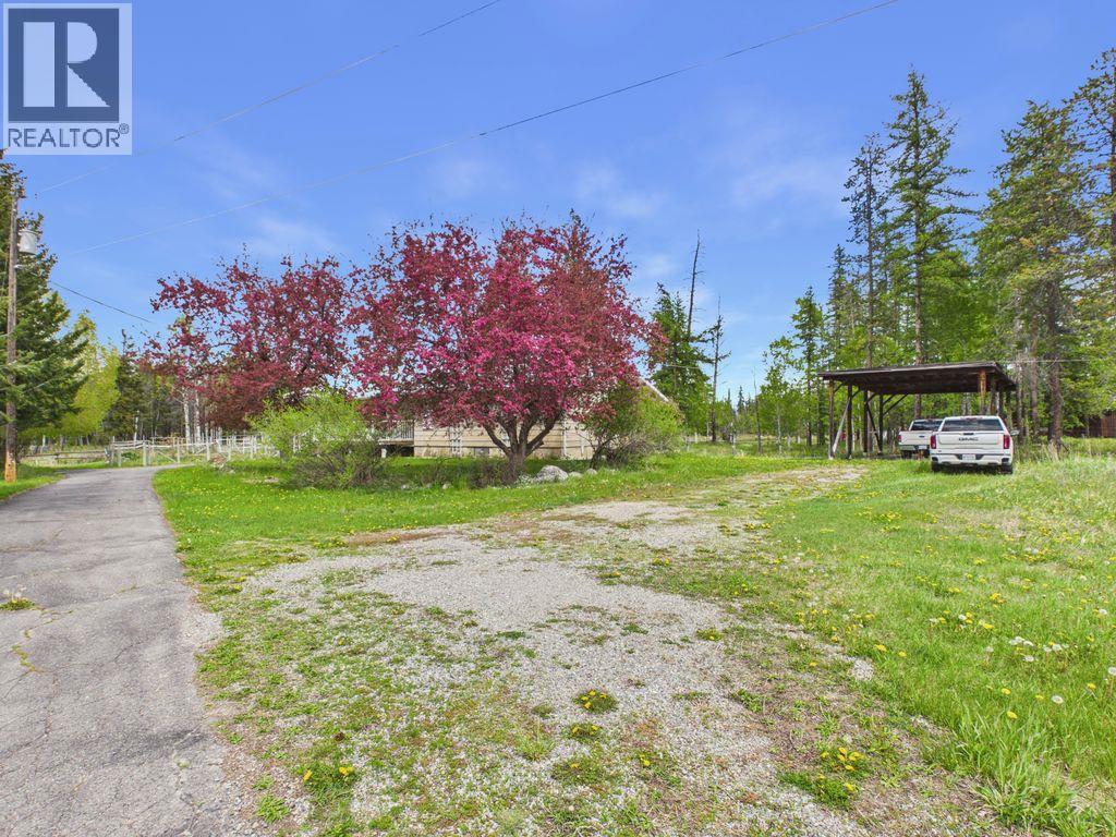 8489 Hwy 95a, Kimberley, British Columbia V1A 3L2 - Photo 3 - 10387553