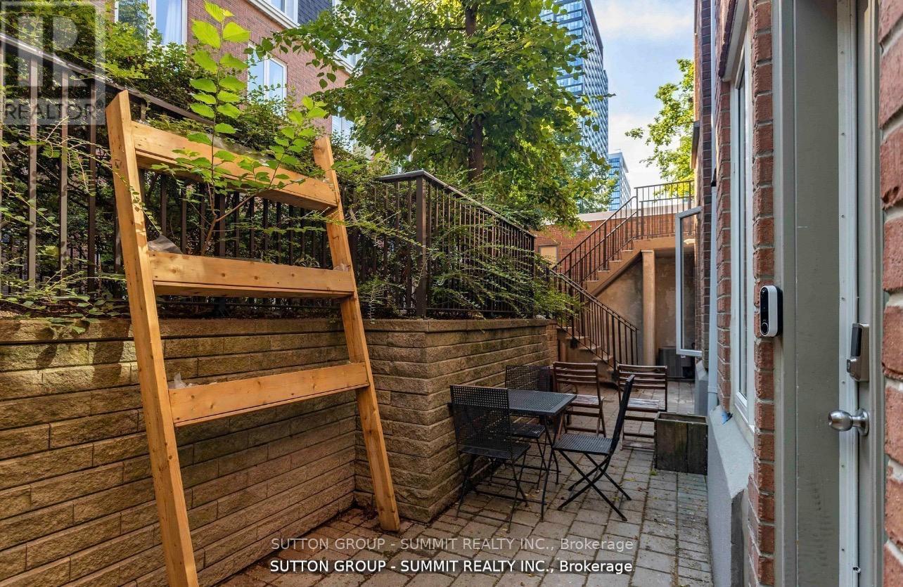 421 - 12 Douro Street, Toronto, Ontario  M6K 0A1 - Photo 6 - C13171076