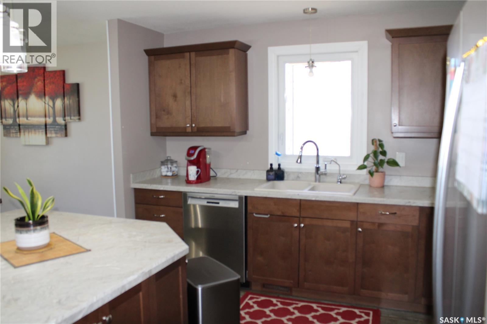 183 Allanbrooke Drive, Yorkton, Saskatchewan  S3N 3K1 - Photo 2 - SK037041