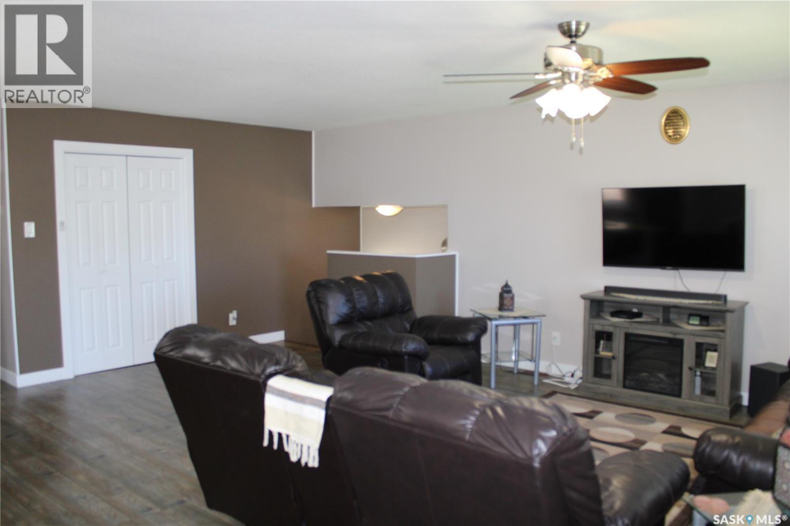 183 Allanbrooke Drive, Yorkton, Saskatchewan  S3N 3K1 - Photo 5 - SK037041