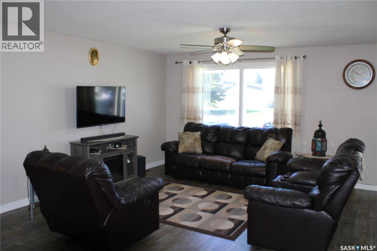 183 Allanbrooke Drive, Yorkton, Saskatchewan  S3N 3K1 - Photo 6 - SK037041