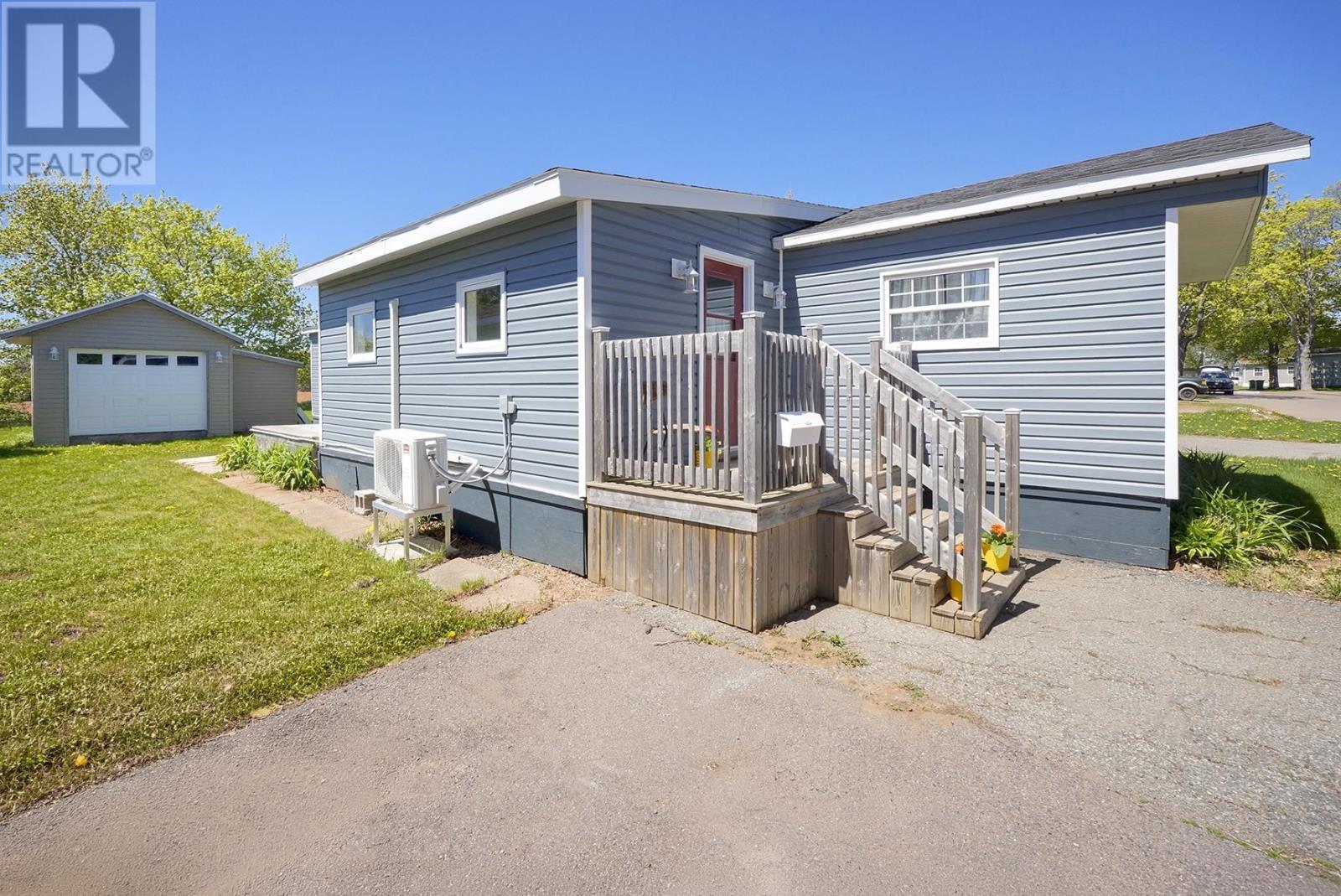 9 Linkletter Estates, Summerside, Prince Edward Island  C1N 4B2 - Photo 2 - 202604131