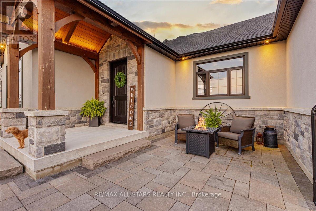 247 Ravencrest Road, Georgina, Ontario  L0E 1R0 - Photo 3 - N13171056
