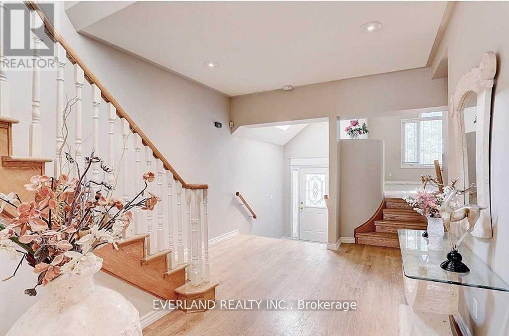 1&2 Floor - 116 Redondo Drive, Vaughan, Ontario  L4J 7S6 - Photo 4 - N13171146