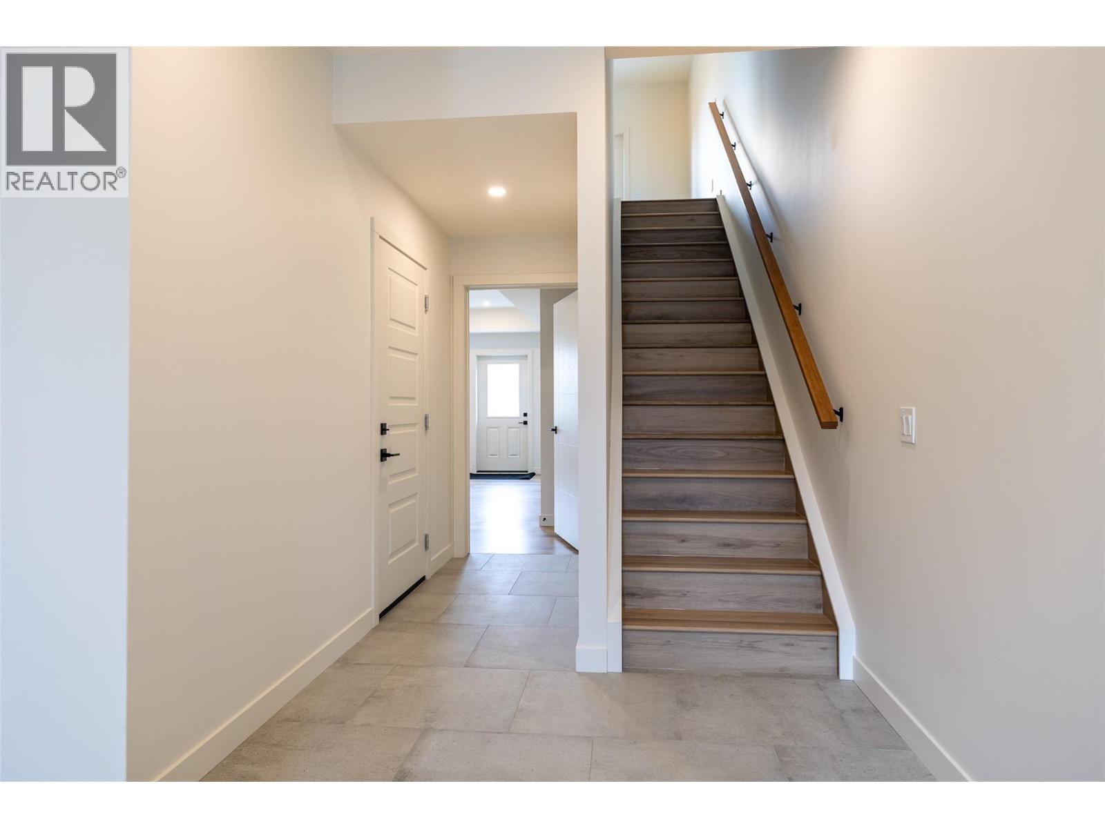 800 Riverside Way Unit# 403, Fernie, British Columbia  V0B 1M7 - Photo 6 - 10386886