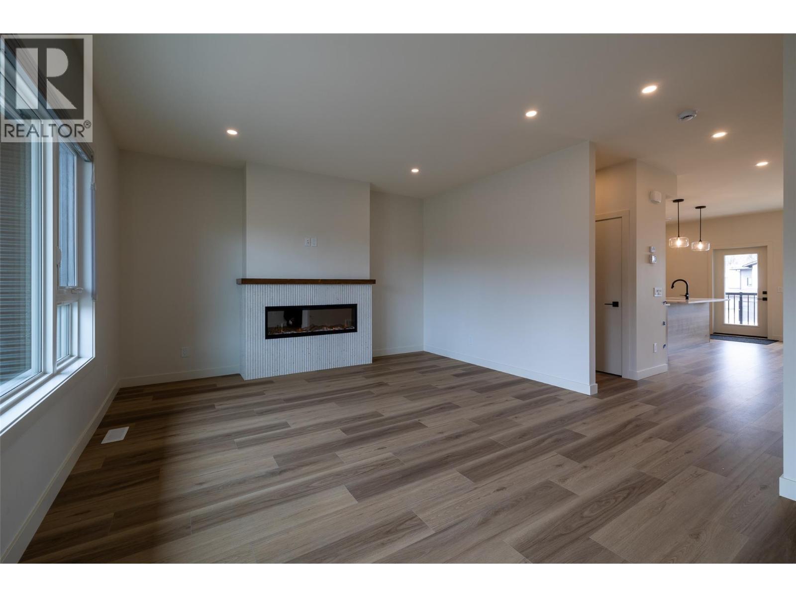 800 Riverside Way Unit# 403, Fernie, British Columbia  V0B 1M7 - Photo 9 - 10386886