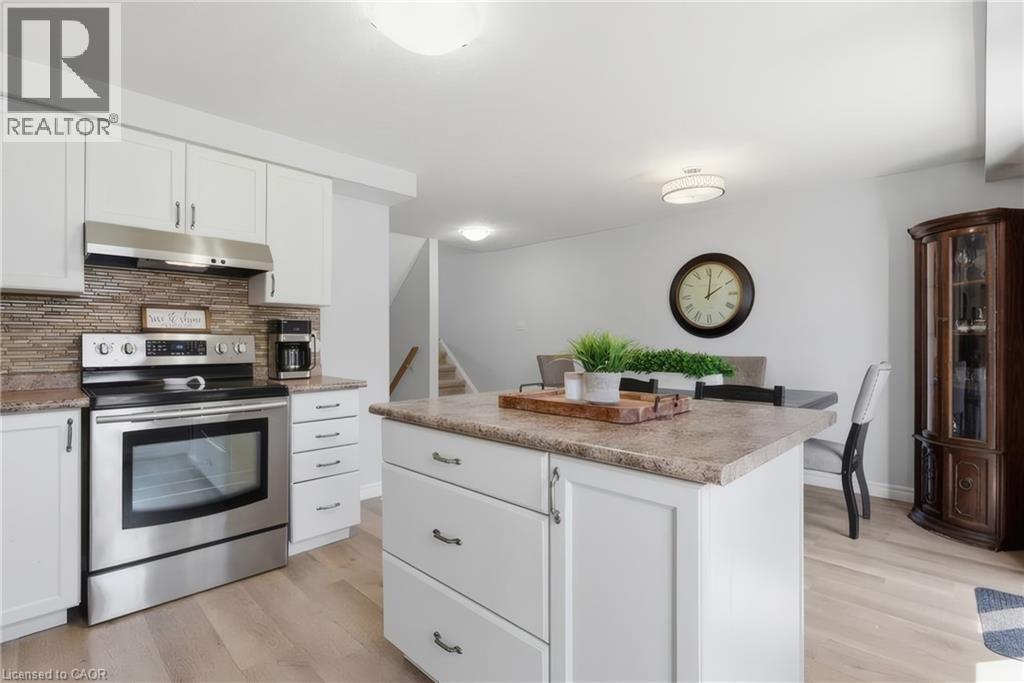 27 Madeleine Street, Kitchener, Ontario  N2R 1V5 - Photo 9 - 40833350