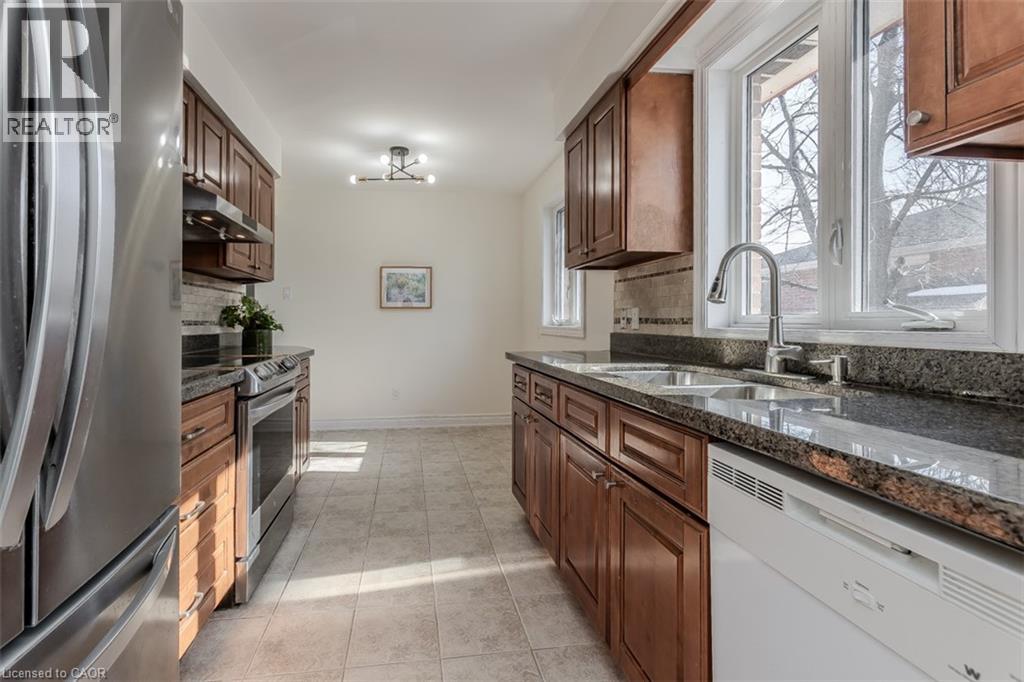 1294 Napier Crescent, Oakville, Ontario  L6H 2A4 - Photo 4 - 40833204