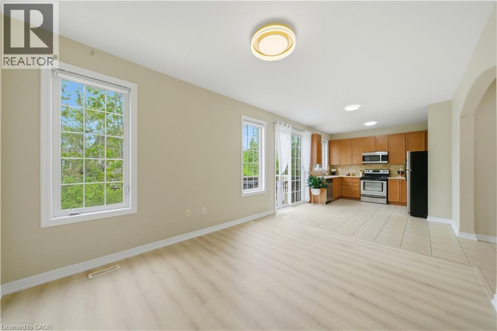 148 Montreal Circle, Stoney Creek, Ontario  L8E 0C8 - Photo 15 - 40833170