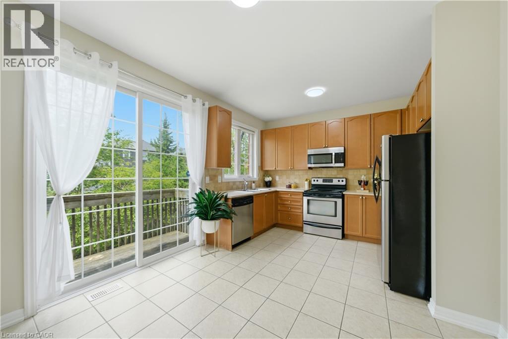 148 Montreal Circle, Stoney Creek, Ontario  L8E 0C8 - Photo 18 - 40833170