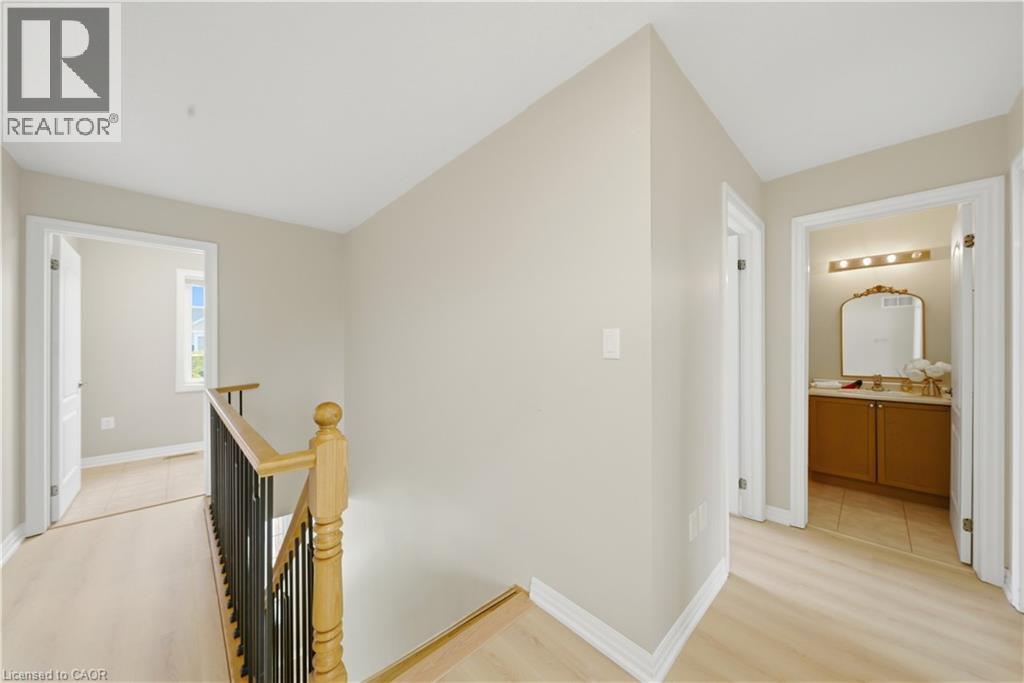 148 Montreal Circle, Stoney Creek, Ontario  L8E 0C8 - Photo 25 - 40833170