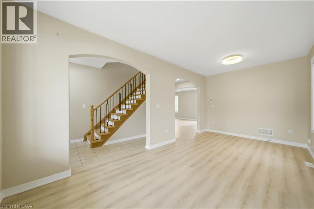 148 Montreal Circle, Stoney Creek, Ontario  L8E 0C8 - Photo 6 - 40833170