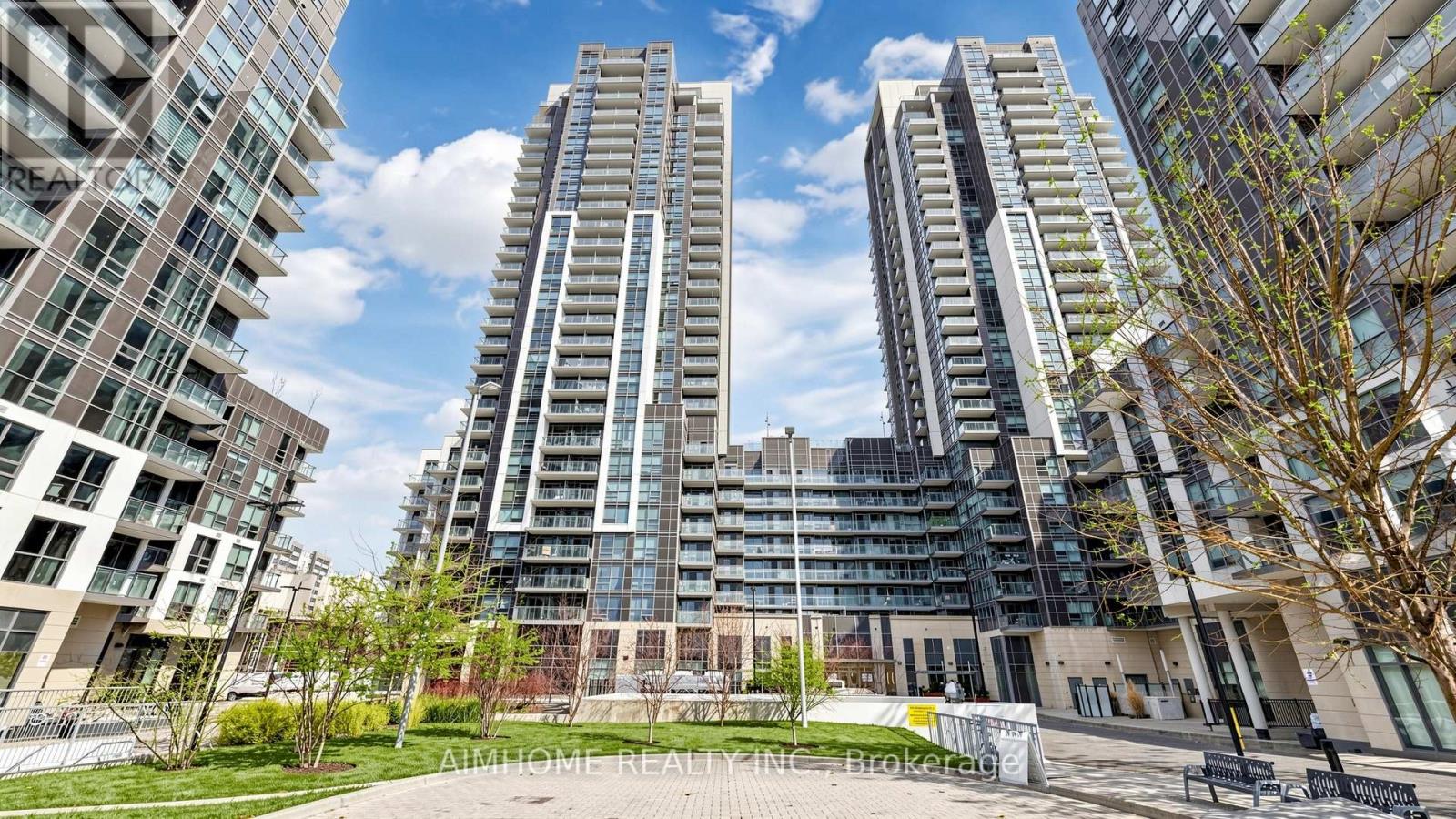 2302 - 20 Meadowglen Place, Toronto, Ontario  M1G 0A9 - Photo 4 - E13139302