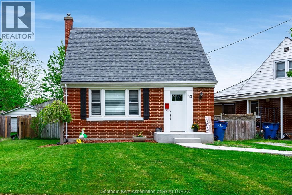 53 Sunnyside Avenue, Chatham, Ontario  N7M 1Z8 - Photo 1 - 26009411