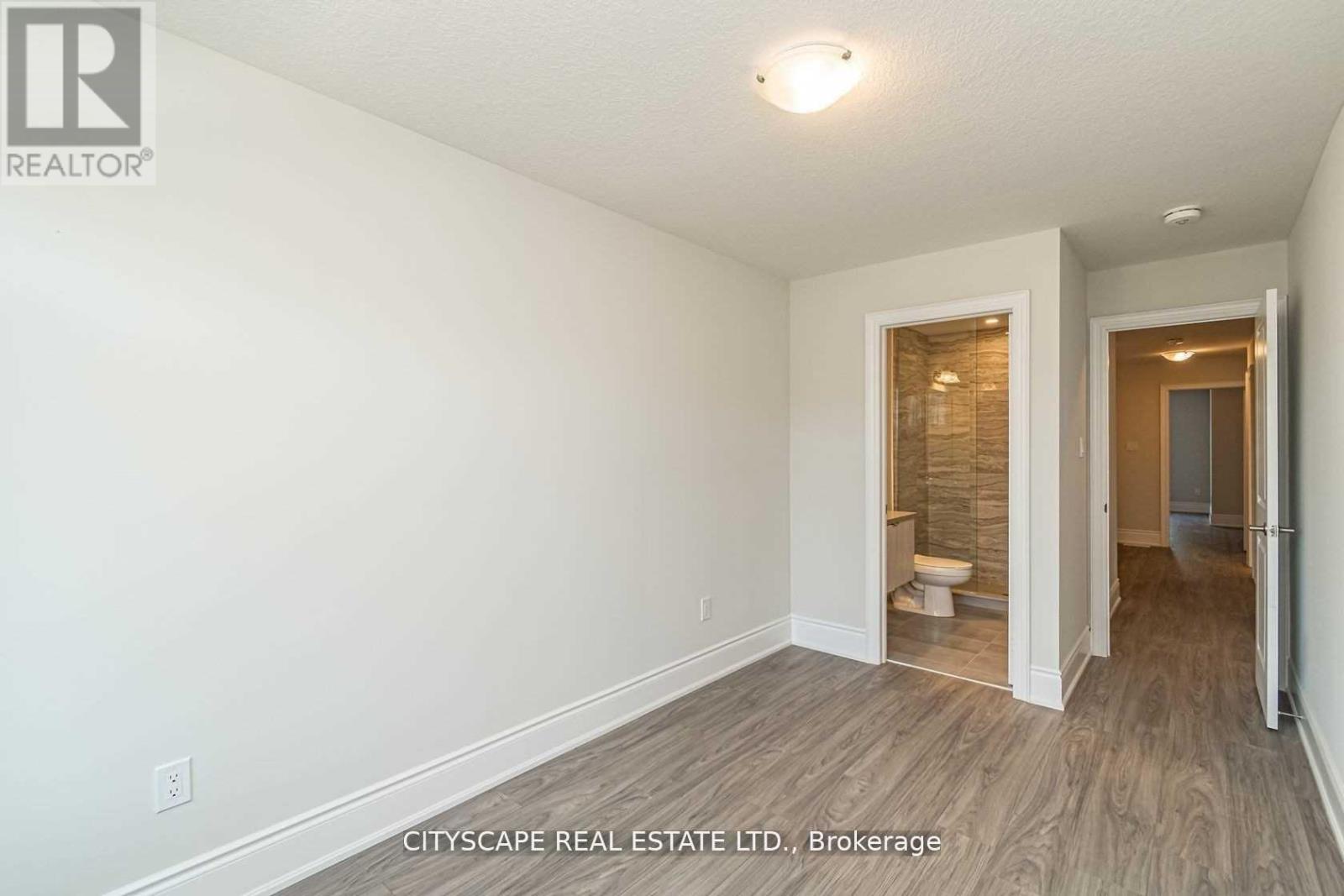 563 Wedgewood Drive, Burlington, Ontario  L7L 0J9 - Photo 9 - W13171062