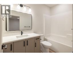 2125 Montenegro Drive, Kelowna, British Columbia  V1P 0B2 - Photo 33 - 10387399
