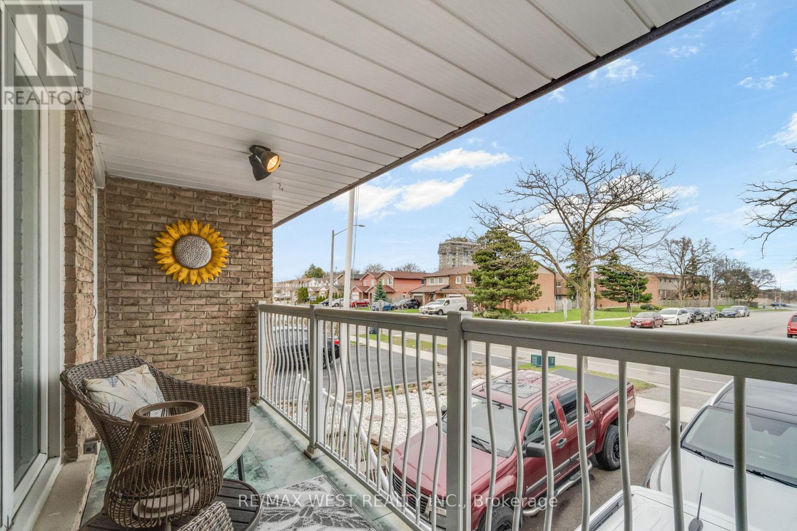 941 Stainton Drive, Mississauga, Ontario  L5C 1G2 - Photo 15 - W13170732