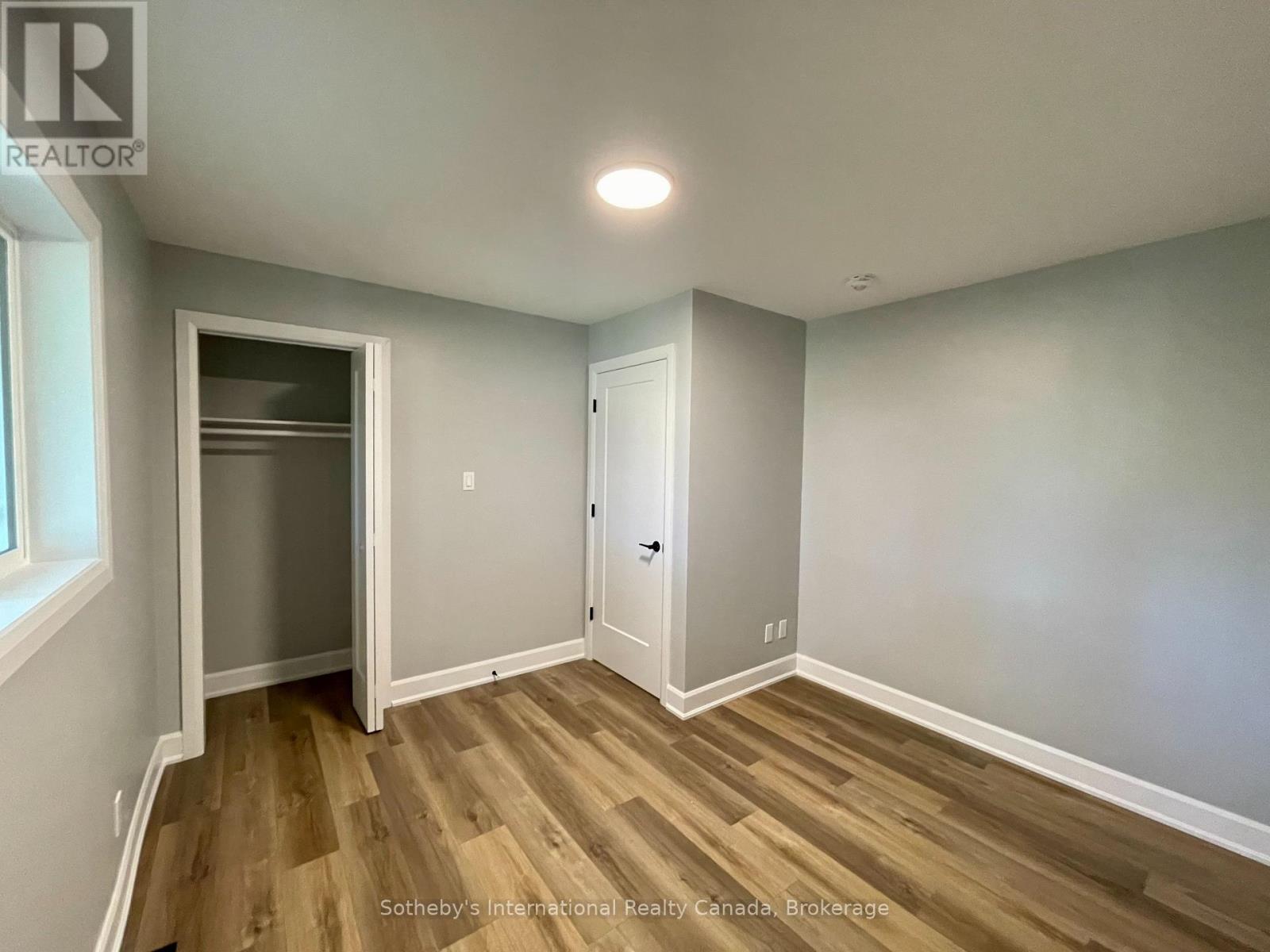 Main Level - 39 Silvercreek Parkway N, Guelph, Ontario  N1H 3T1 - Photo 14 - X13171356