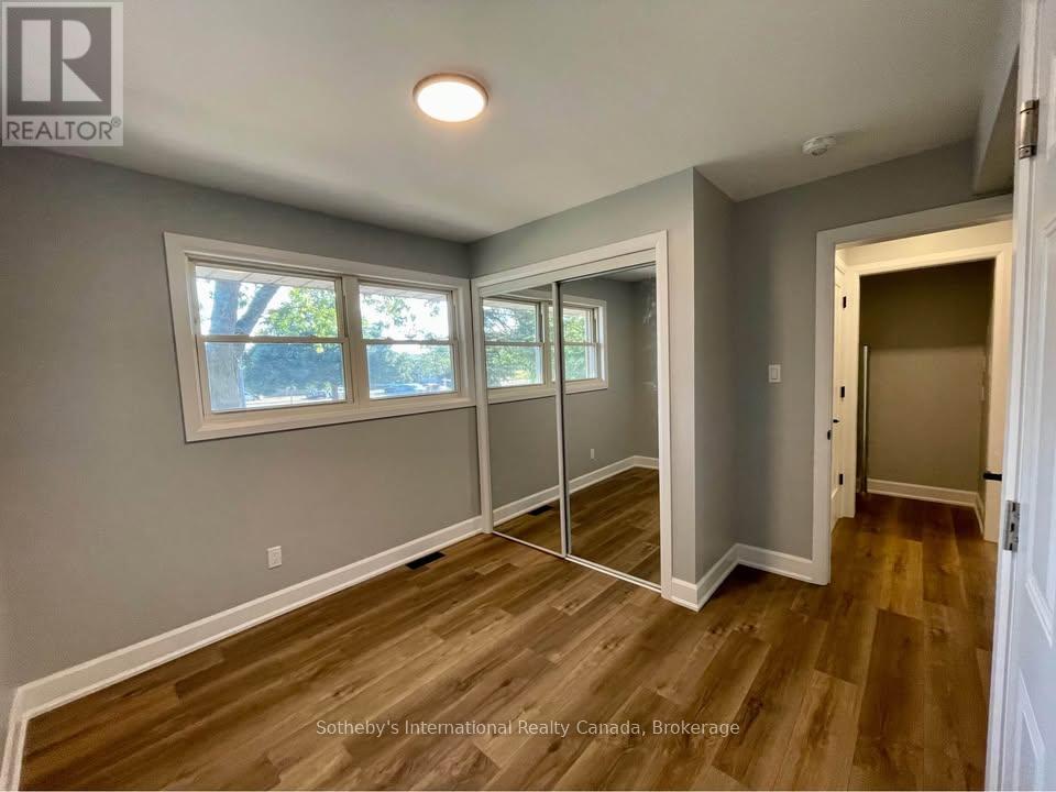 Main Level - 39 Silvercreek Parkway N, Guelph, Ontario  N1H 3T1 - Photo 15 - X13171356