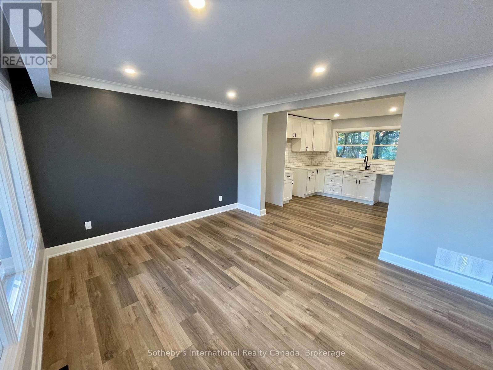 Main Level - 39 Silvercreek Parkway N, Guelph, Ontario  N1H 3T1 - Photo 19 - X13171356