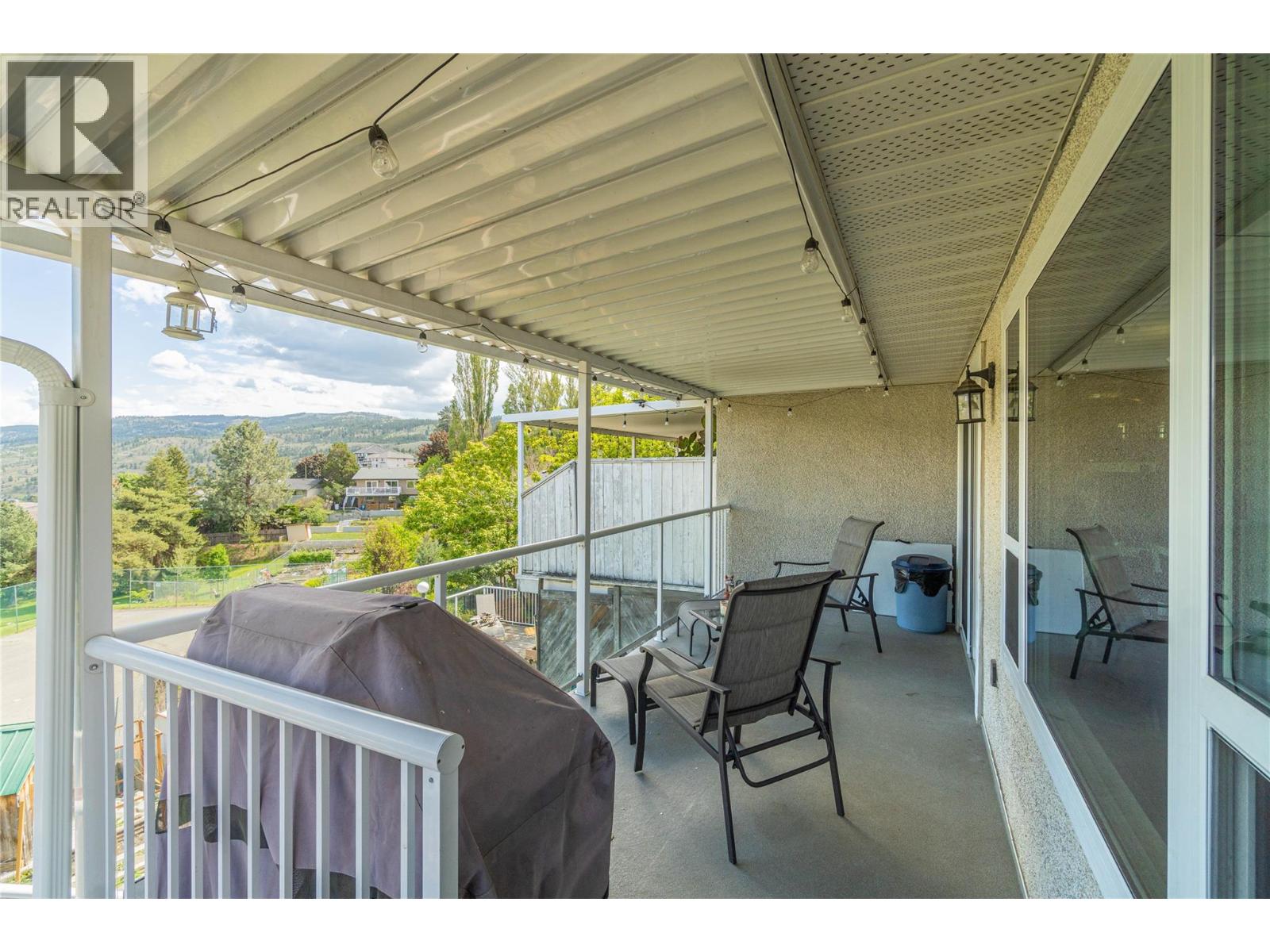 1241 Monashee Court, Kamloops, British Columbia  V2C 6B4 - Photo 16 - 10387992