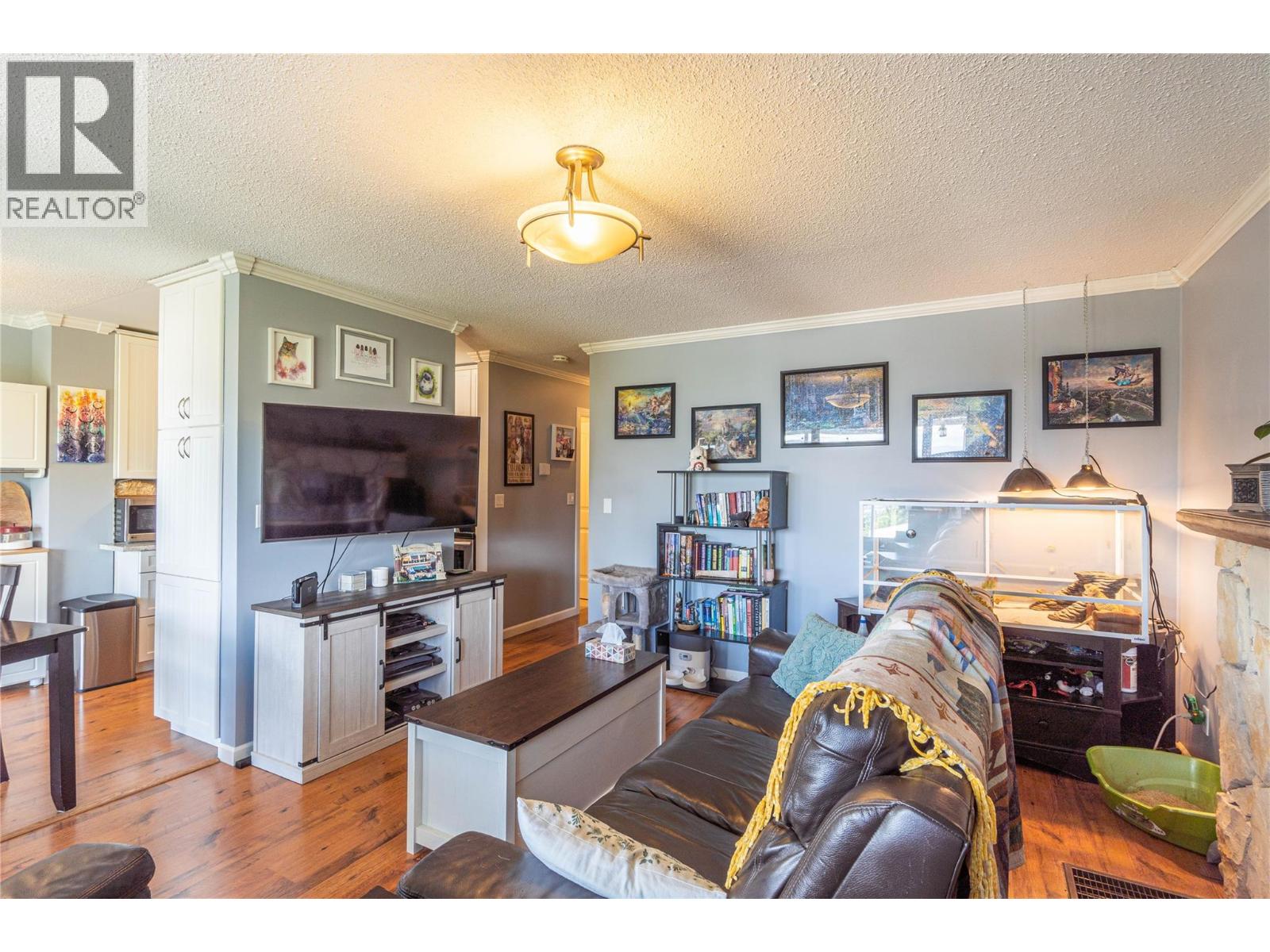 1241 Monashee Court, Kamloops, British Columbia  V2C 6B4 - Photo 6 - 10387992