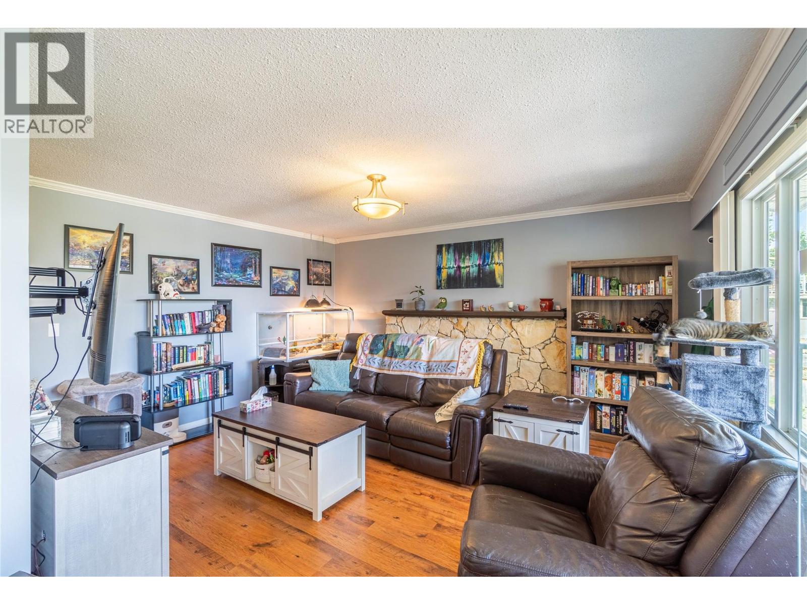 1241 Monashee Court, Kamloops, British Columbia  V2C 6B4 - Photo 7 - 10387992