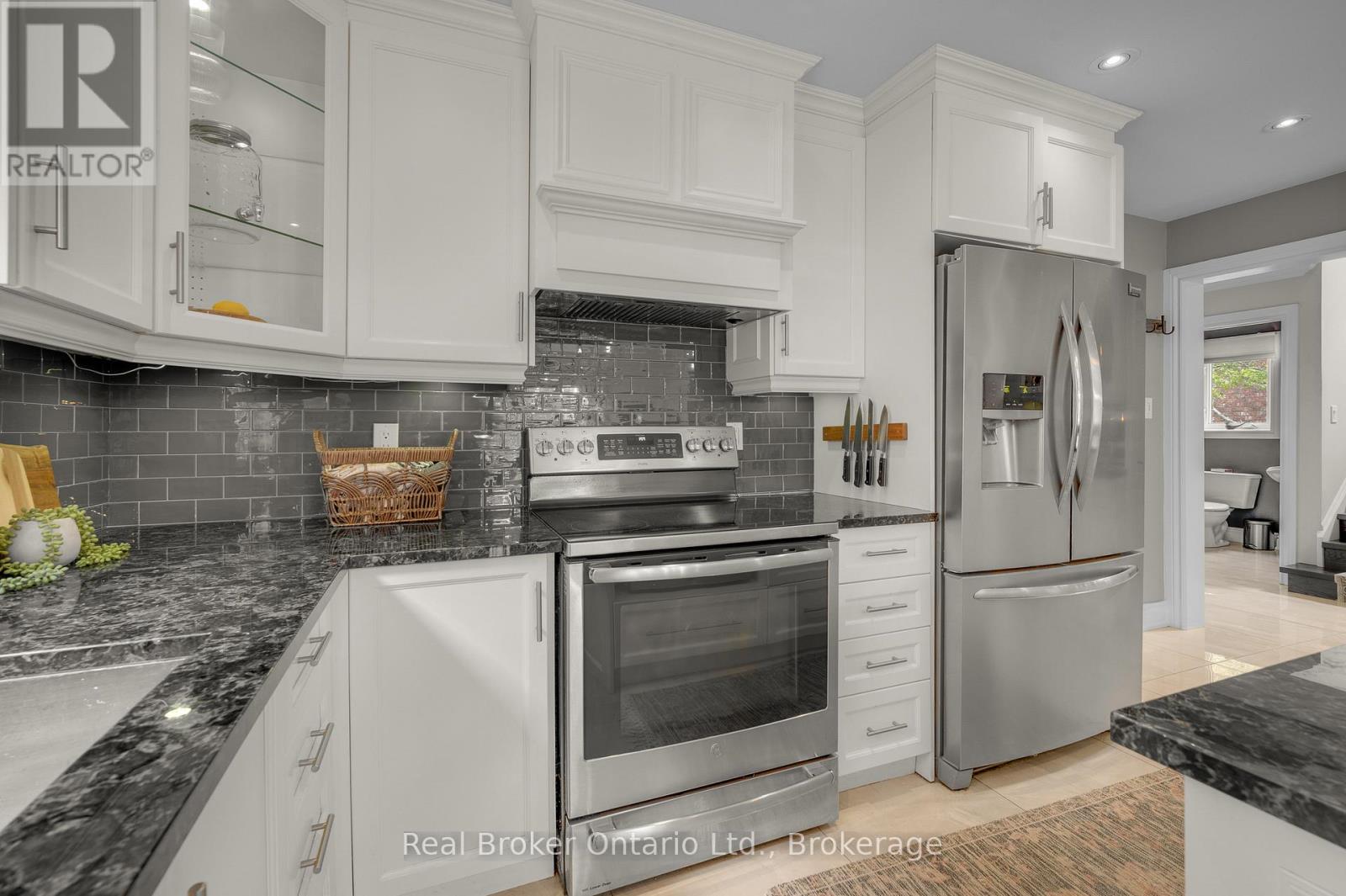 2388 Eden Valley Drive, Oakville, Ontario  L6H 6K9 - Photo 11 - W13171212
