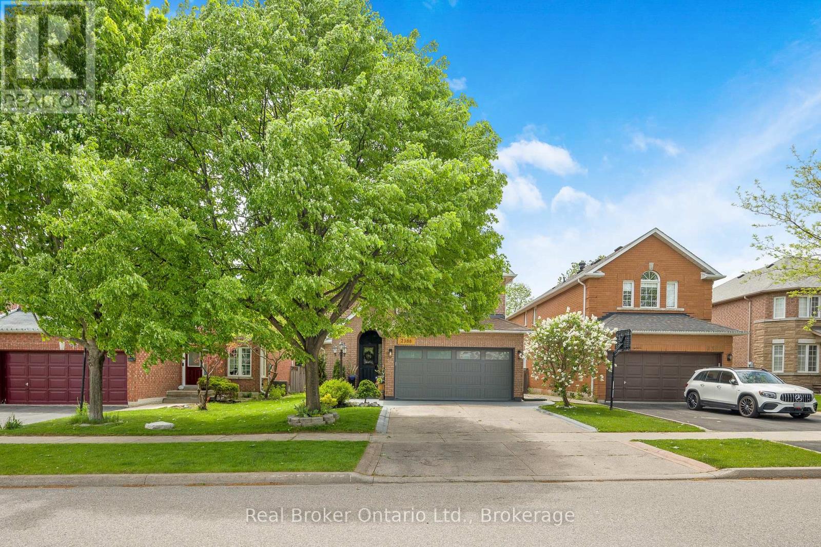 2388 Eden Valley Drive, Oakville, Ontario  L6H 6K9 - Photo 3 - W13171212