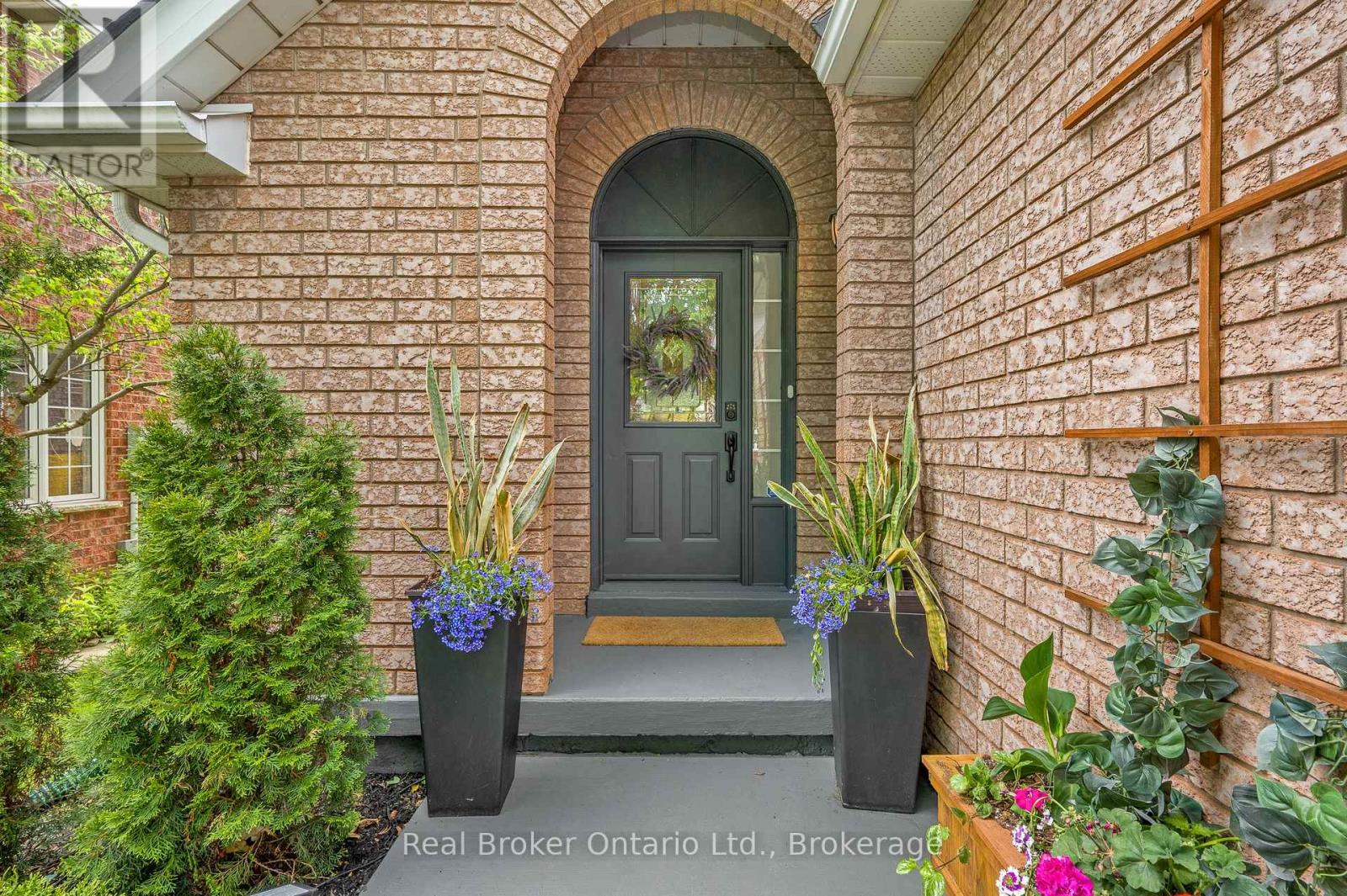 2388 Eden Valley Drive, Oakville, Ontario  L6H 6K9 - Photo 4 - W13171212