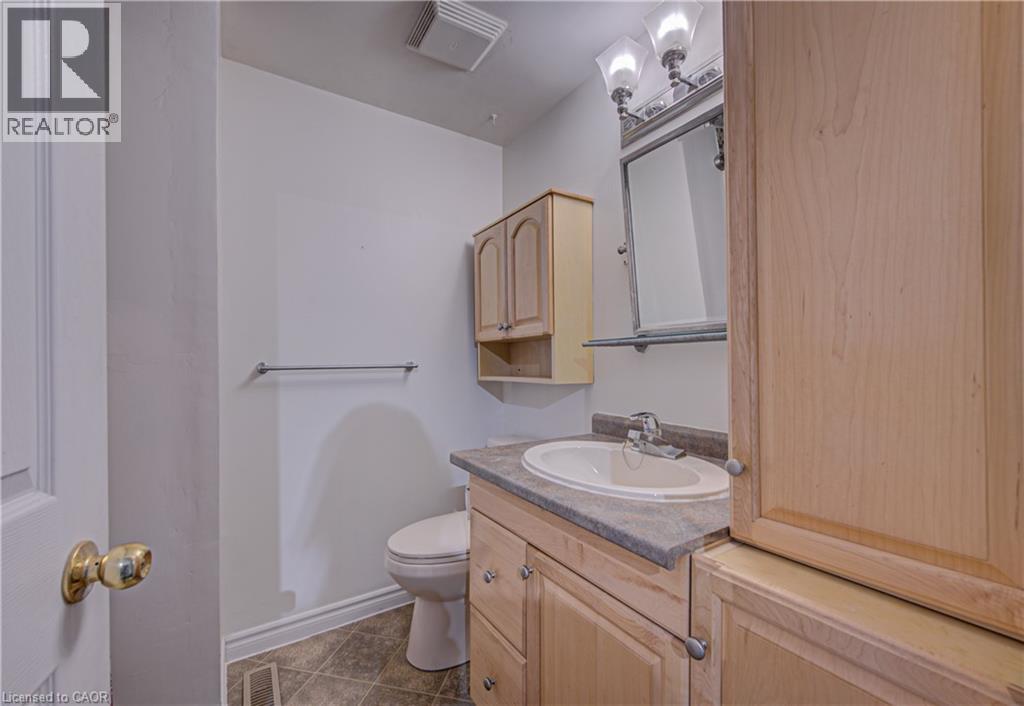 46 Cedarwoods Crescent Unit# 6, Kitchener, Ontario  N2C 2L7 - Photo 15 - 40810275