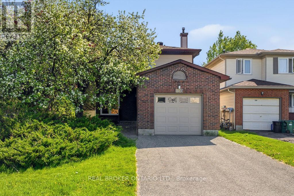 330 FERNLEAF CRESCENT, Ottawa, Ontario