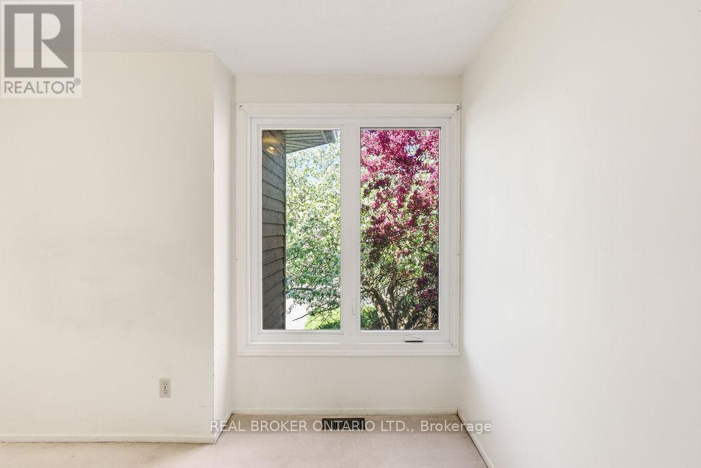 330 Fernleaf Crescent, Ottawa, Ontario  K1E 2Z4 - Photo 24 - X13171276