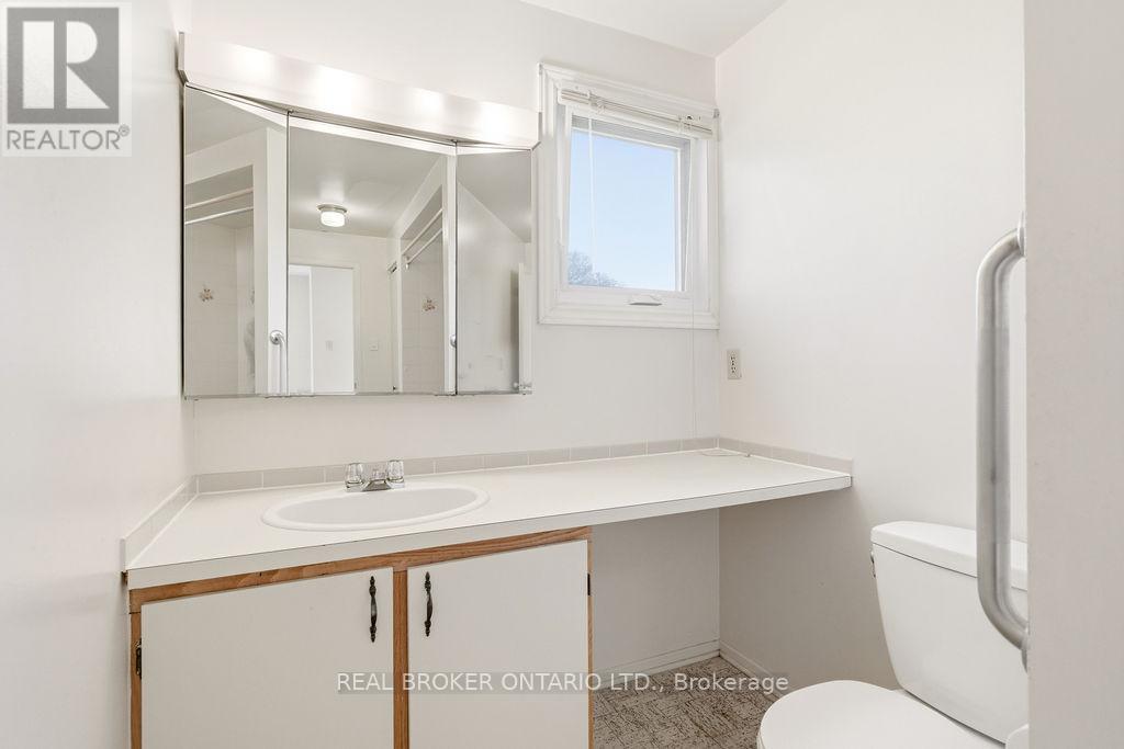 330 Fernleaf Crescent, Ottawa, Ontario  K1E 2Z4 - Photo 34 - X13171276