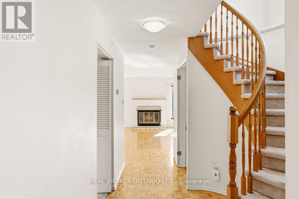 330 Fernleaf Crescent, Ottawa, Ontario  K1E 2Z4 - Photo 7 - X13171276