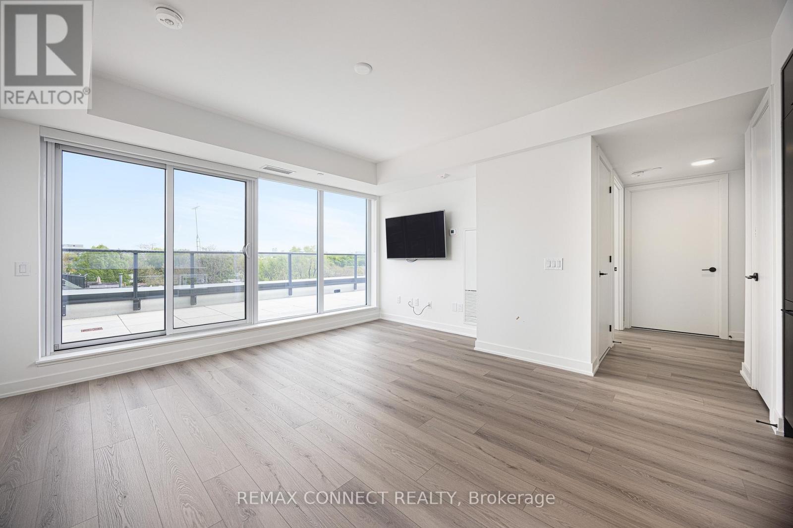 515 - 5 Lakeview Avenue, Toronto, Ontario  M6J 0H3 - Photo 3 - C13146636