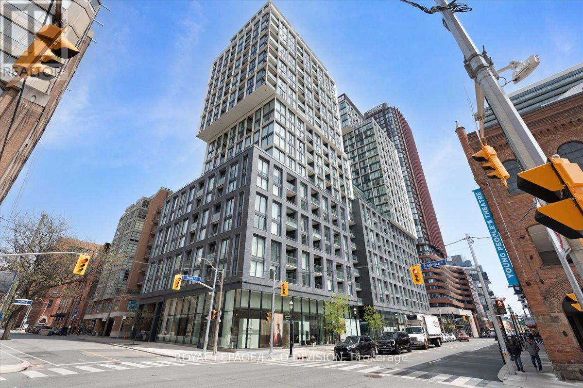 1018 - 158 FRONT STREET E, Toronto, Ontario