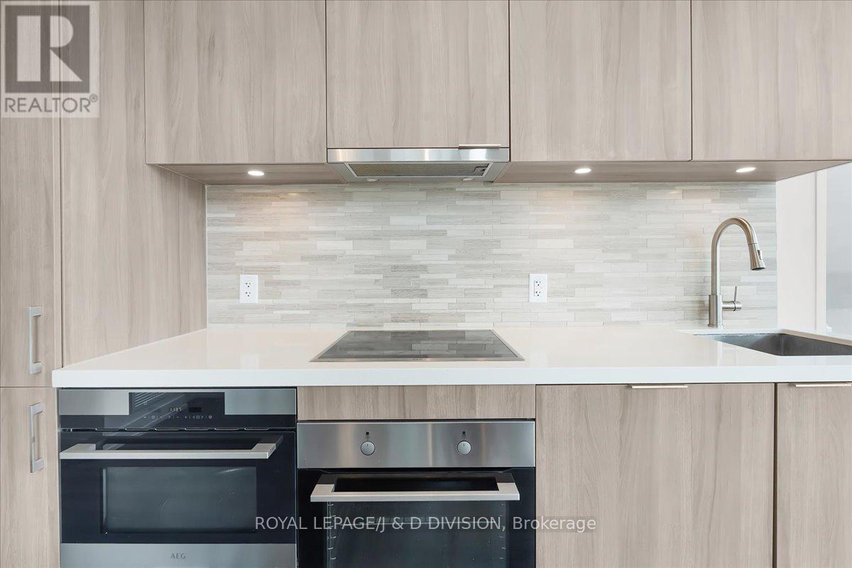 1018 - 158 Front Street E, Toronto, Ontario  M5A 0K9 - Photo 10 - C13171170