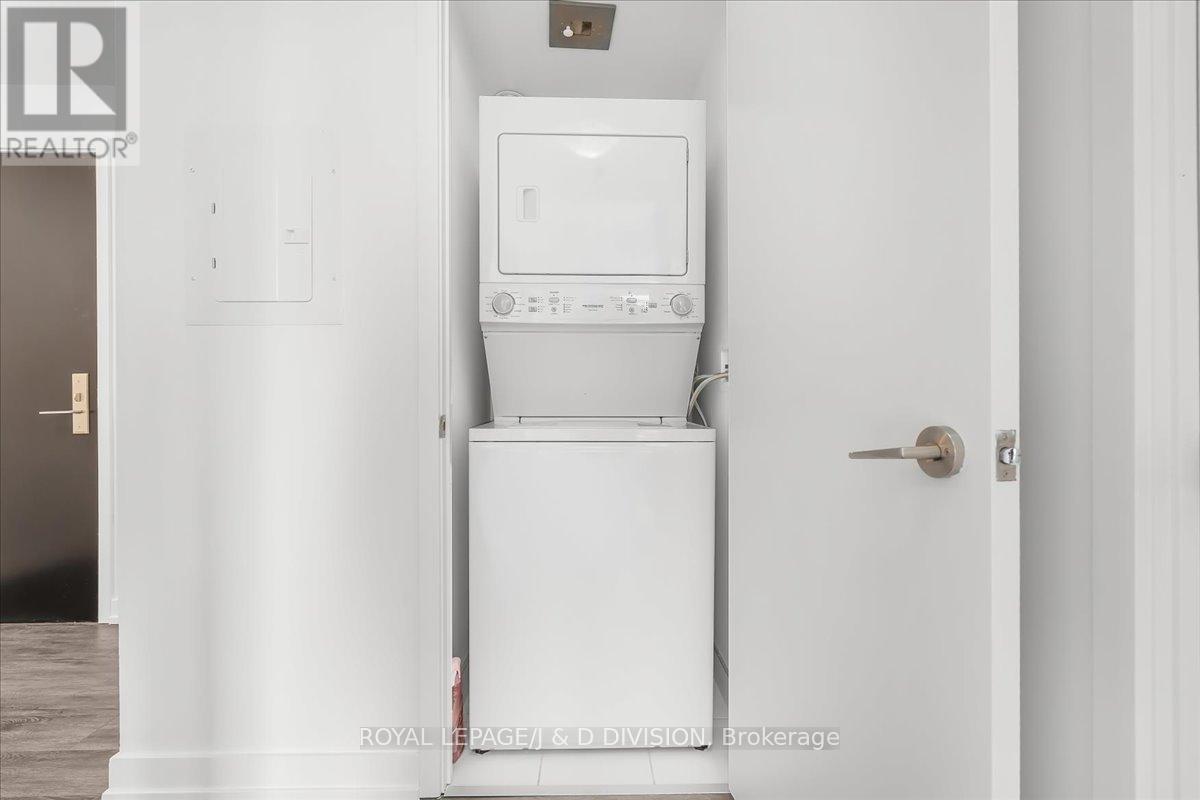 1018 - 158 Front Street E, Toronto, Ontario  M5A 0K9 - Photo 6 - C13171170