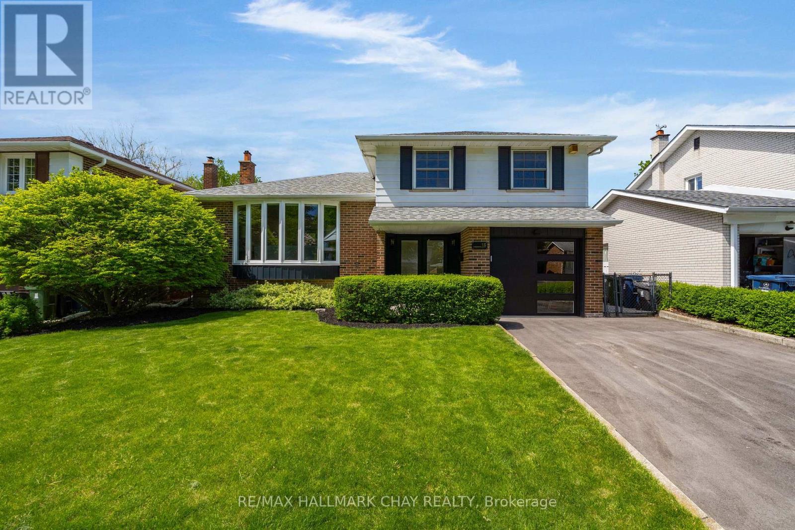 15 CROSSBOW CRESCENT, Toronto, Ontario