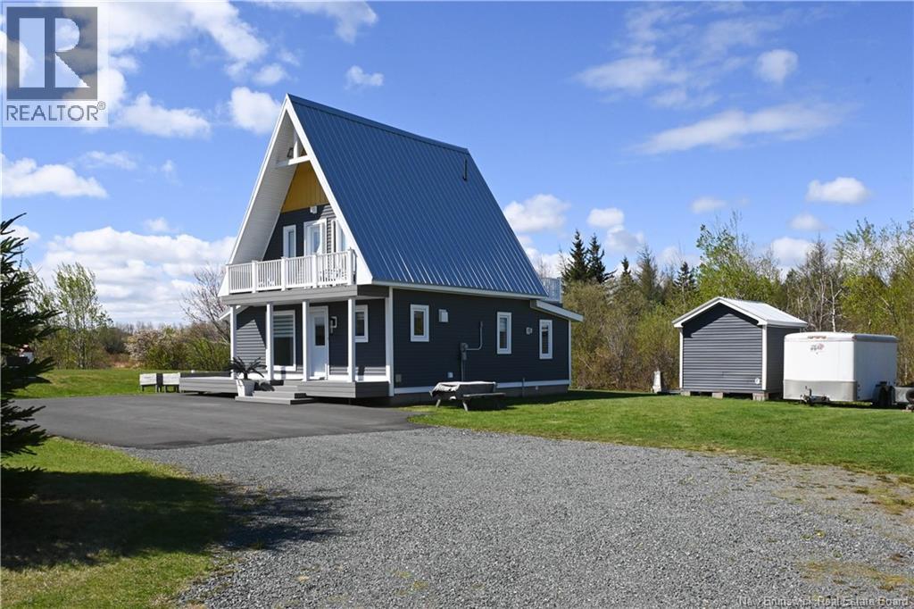 27 Chiasson Road, Caraquet, New Brunswick  E1W 1A3 - Photo 6 - NB140308