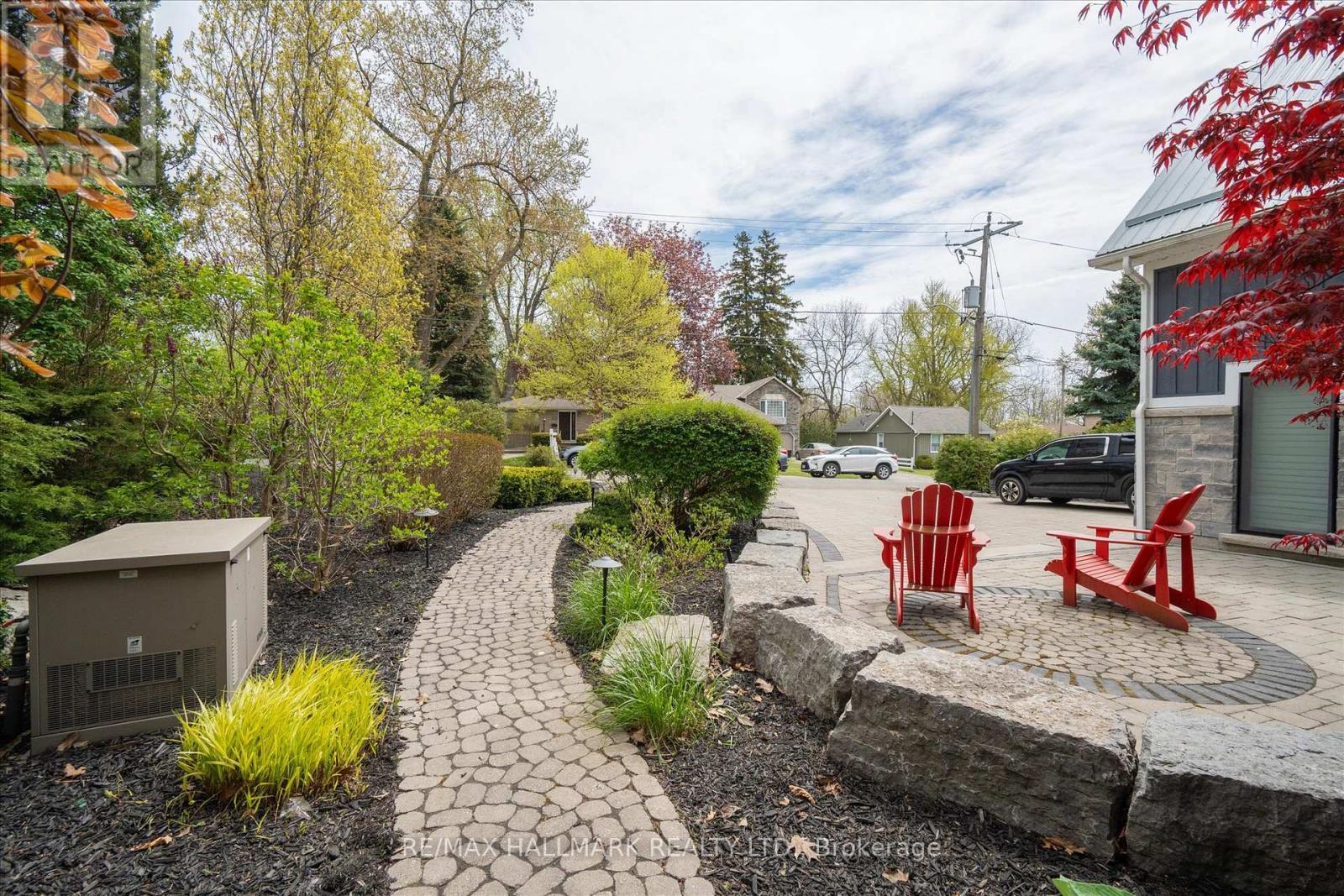334 Dyson Road, Pickering, Ontario  L1W 2M9 - Photo 4 - E13171242