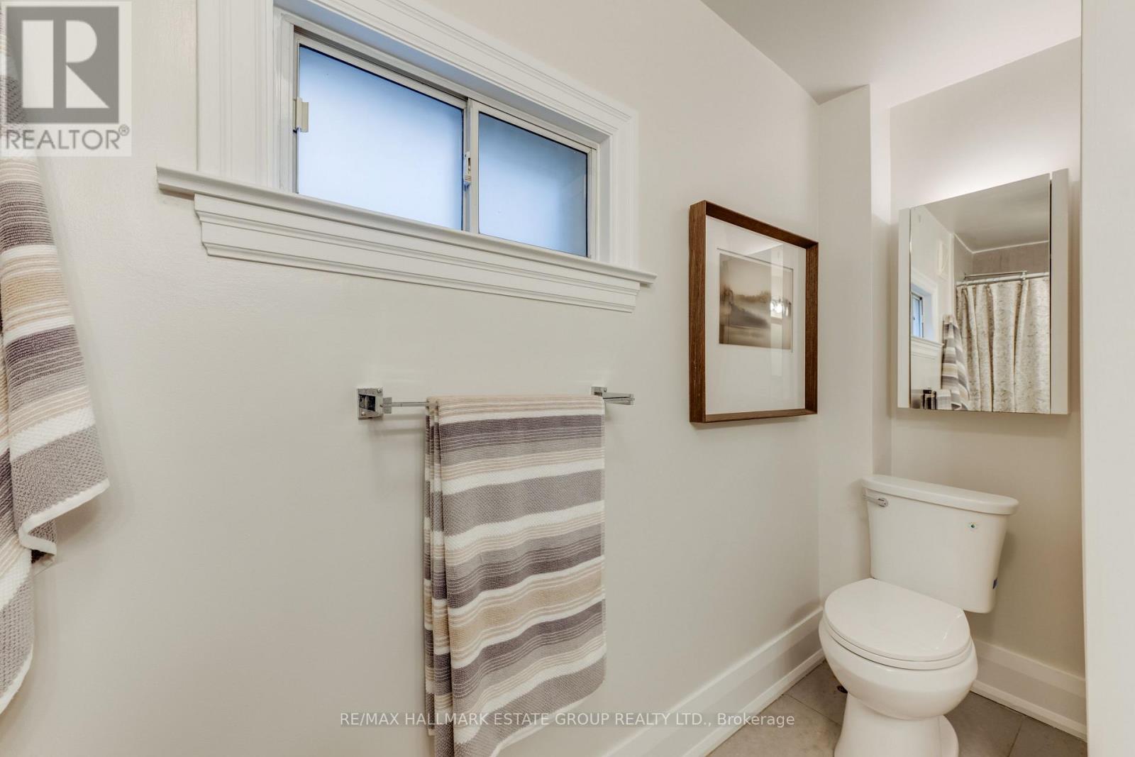 203 Rhodes Avenue, Toronto, Ontario  M4L 3A2 - Photo 22 - E13171404