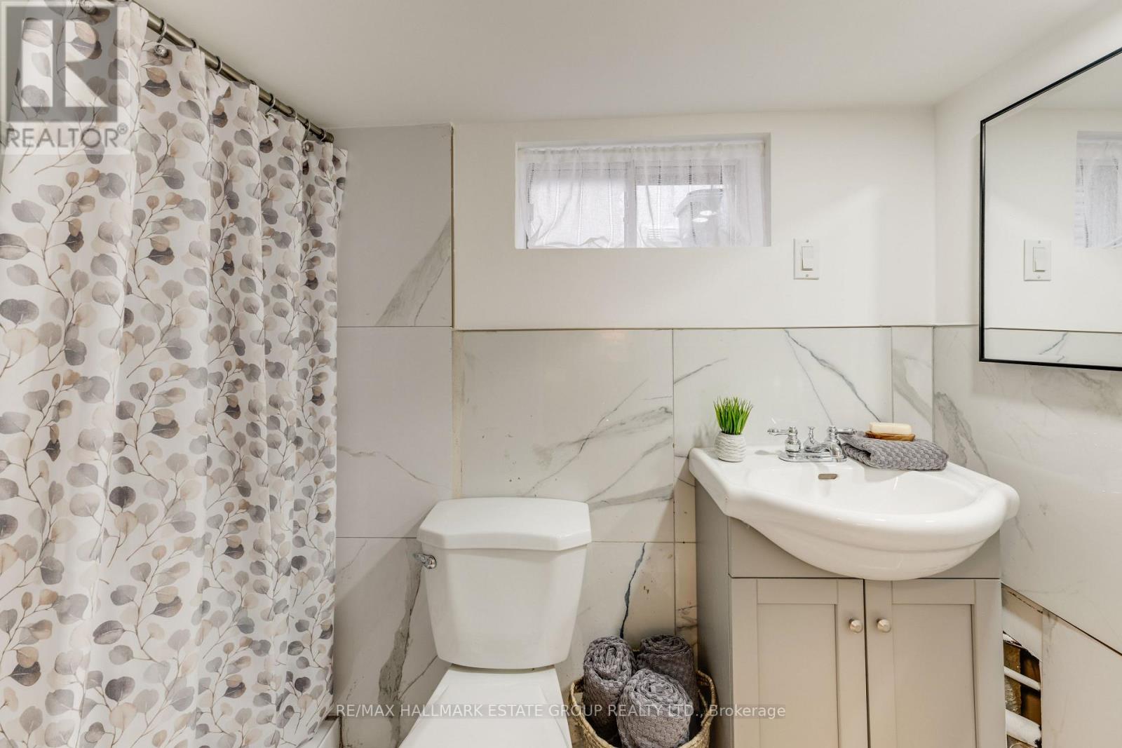 203 Rhodes Avenue, Toronto, Ontario  M4L 3A2 - Photo 41 - E13171404