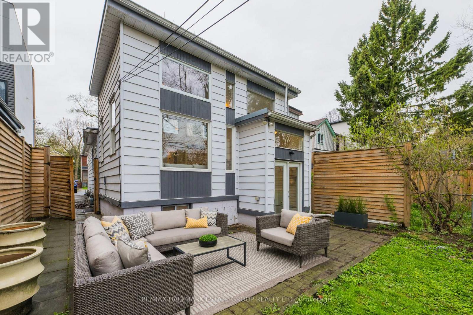 203 Rhodes Avenue, Toronto, Ontario  M4L 3A2 - Photo 49 - E13171404