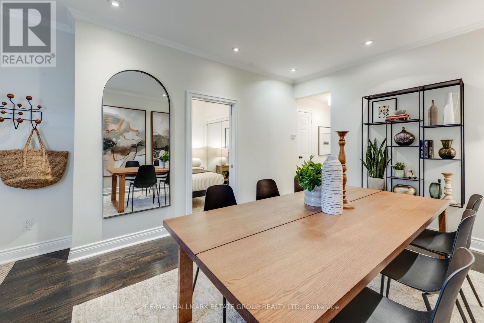 203 Rhodes Avenue, Toronto, Ontario  M4L 3A2 - Photo 6 - E13171404